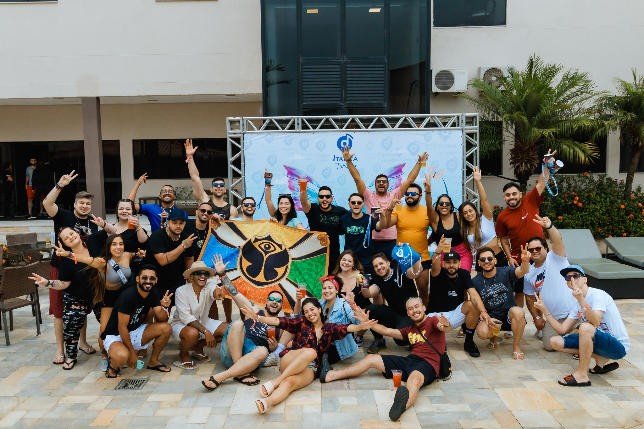 Passageiros reunidos em uma experiência anterior com a Itaúna Turismo